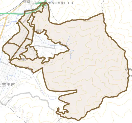 小明見とその周辺の地図。町の範囲を重ねている