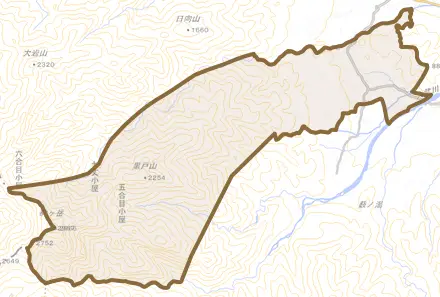 白州町横手とその周辺の地図。町の範囲を重ねている