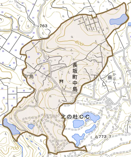 長坂町中島とその周辺の地図。町の範囲を重ねている