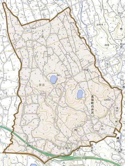 長坂町白井沢とその周辺の地図。町の範囲を重ねている