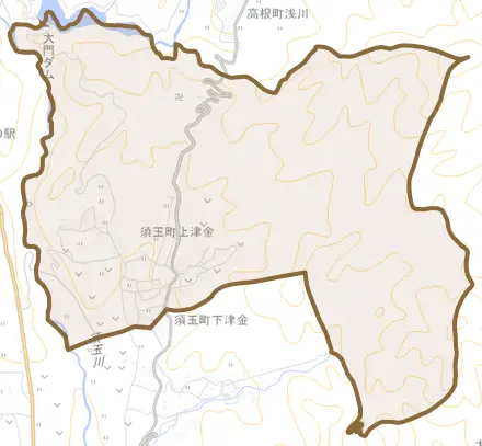 須玉町上津金とその周辺の地図。町の範囲を重ねている