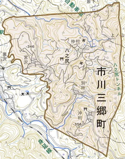 八之尻とその周辺の地図。町の範囲を重ねている