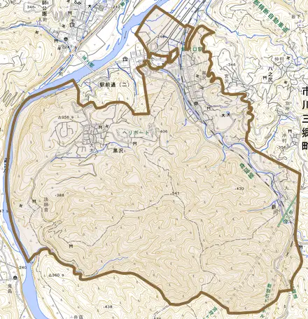 黒沢とその周辺の地図。町の範囲を重ねている