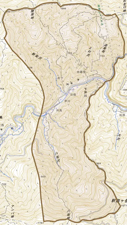下芦川とその周辺の地図。町の範囲を重ねている
