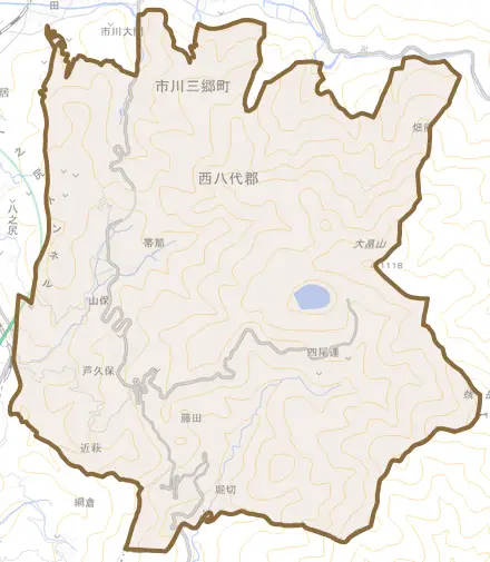 山保とその周辺の地図。町の範囲を重ねている