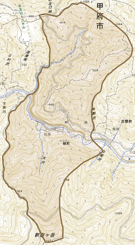 梯町とその周辺の地図。町の範囲を重ねている