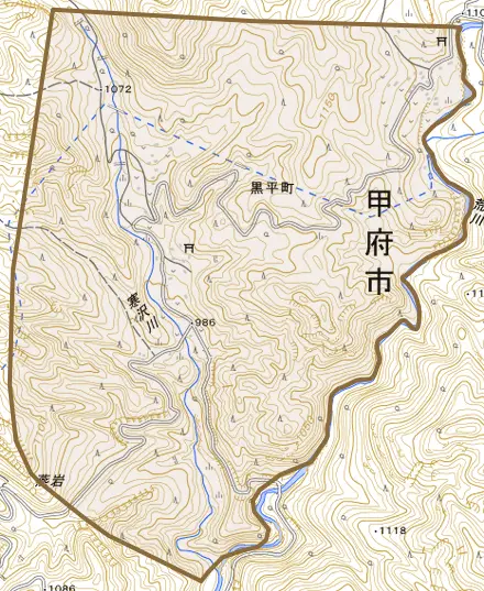 黒平町とその周辺の地図。町の範囲を重ねている