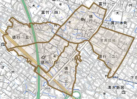 徳行とその周辺の地図。町の範囲を重ねている