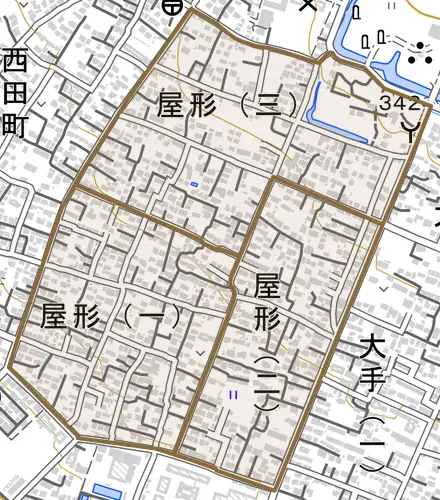 屋形とその周辺の地図。町の範囲を重ねている