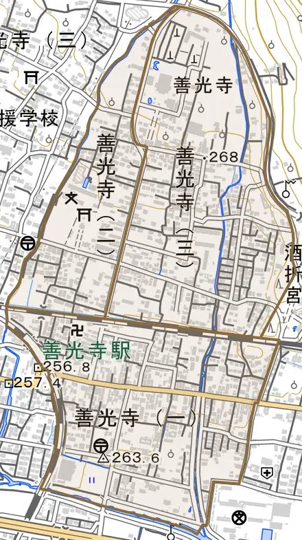 善光寺とその周辺の地図。町の範囲を重ねている