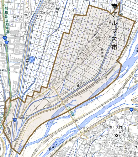 東南湖とその周辺の地図。町の範囲を重ねている