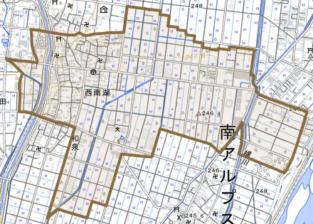 西南湖とその周辺の地図。町の範囲を重ねている