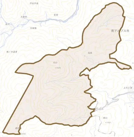 高尾とその周辺の地図。町の範囲を重ねている
