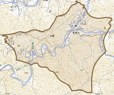 古関とその周辺の地図。町の範囲を重ねている