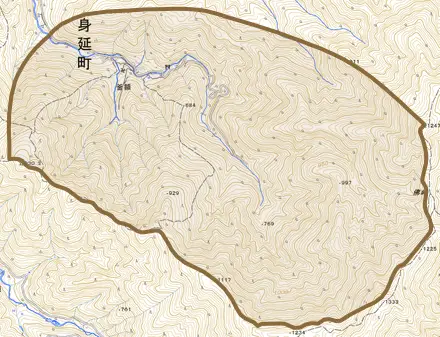 釜額とその周辺の地図。町の範囲を重ねている