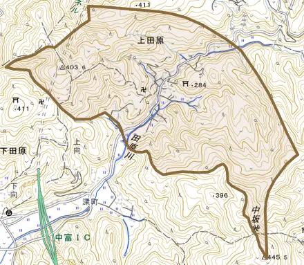 上田原とその周辺の地図。町の範囲を重ねている