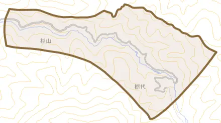 杉山とその周辺の地図。町の範囲を重ねている