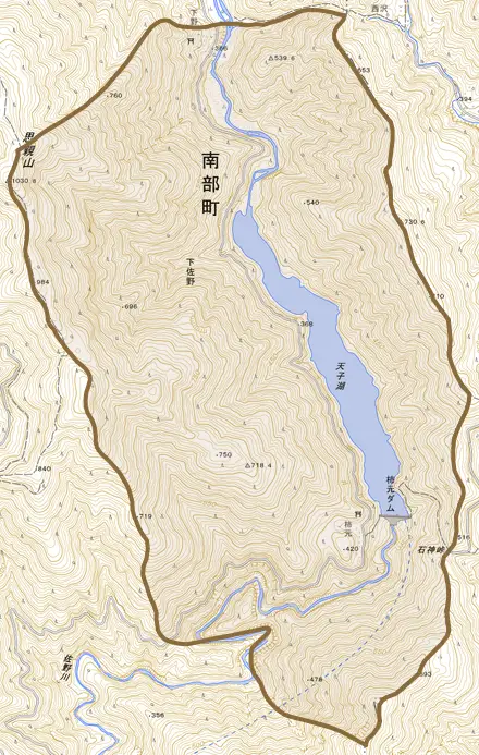 下佐野とその周辺の地図。町の範囲を重ねている