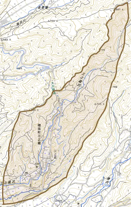 穂坂町三之蔵とその周辺の地図。町の範囲を重ねている