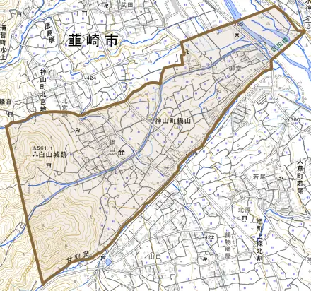 神山町鍋山とその周辺の地図。町の範囲を重ねている