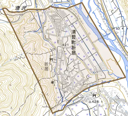 清哲町折居とその周辺の地図。町の範囲を重ねている