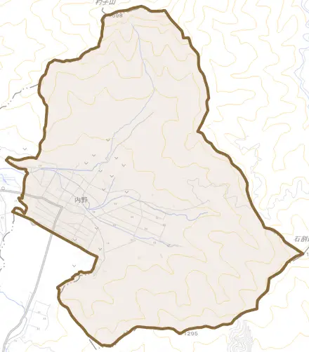 内野とその周辺の地図。町の範囲を重ねている