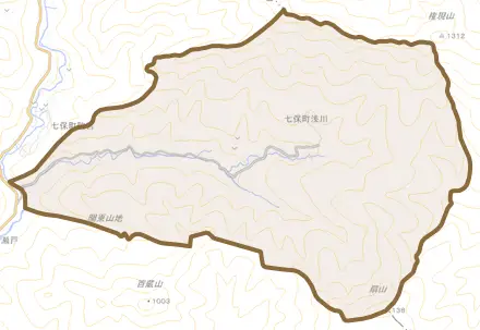 七保町浅川とその周辺の地図。町の範囲を重ねている