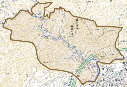 賑岡町浅利とその周辺の地図。町の範囲を重ねている