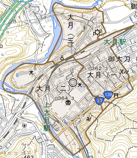 大月とその周辺の地図。町の範囲を重ねている