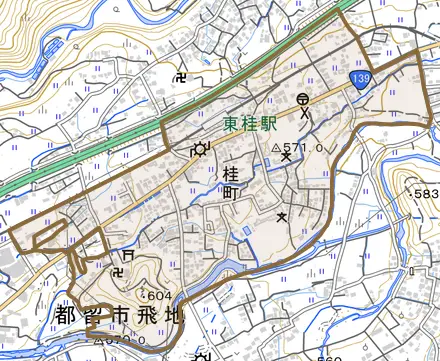 桂町とその周辺の地図。町の範囲を重ねている