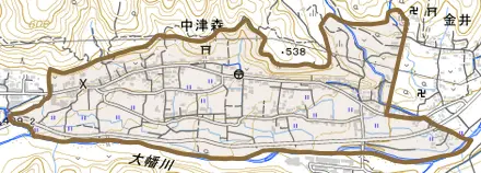 中津森とその周辺の地図。町の範囲を重ねている