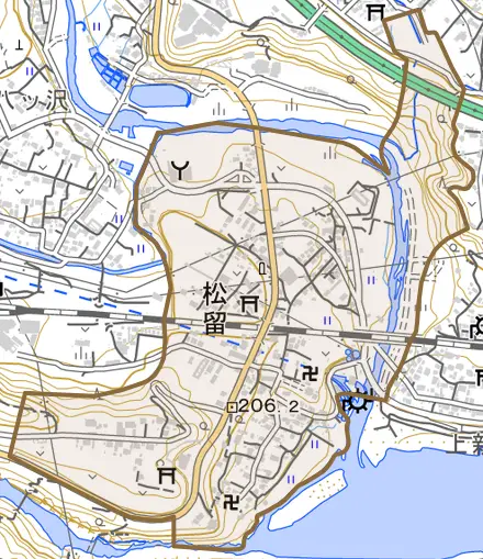 松留とその周辺の地図。町の範囲を重ねている