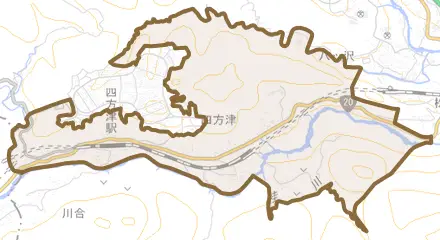 四方津とその周辺の地図。町の範囲を重ねている