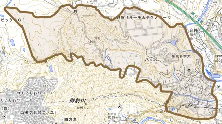 八ツ沢とその周辺の地図。町の範囲を重ねている