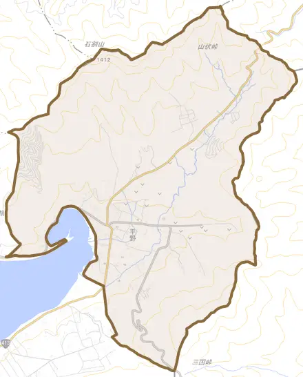 平野とその周辺の地図。町の範囲を重ねている