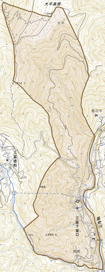 三富下釜口とその周辺の地図。町の範囲を重ねている